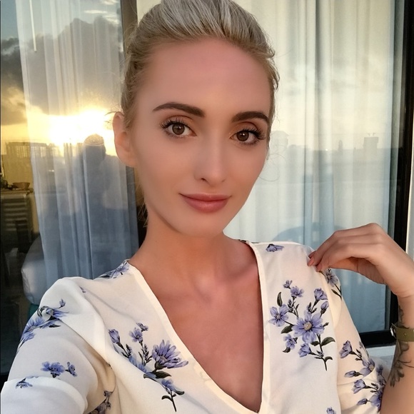 Meet your Posher, Stevie - Picture 1 of 1